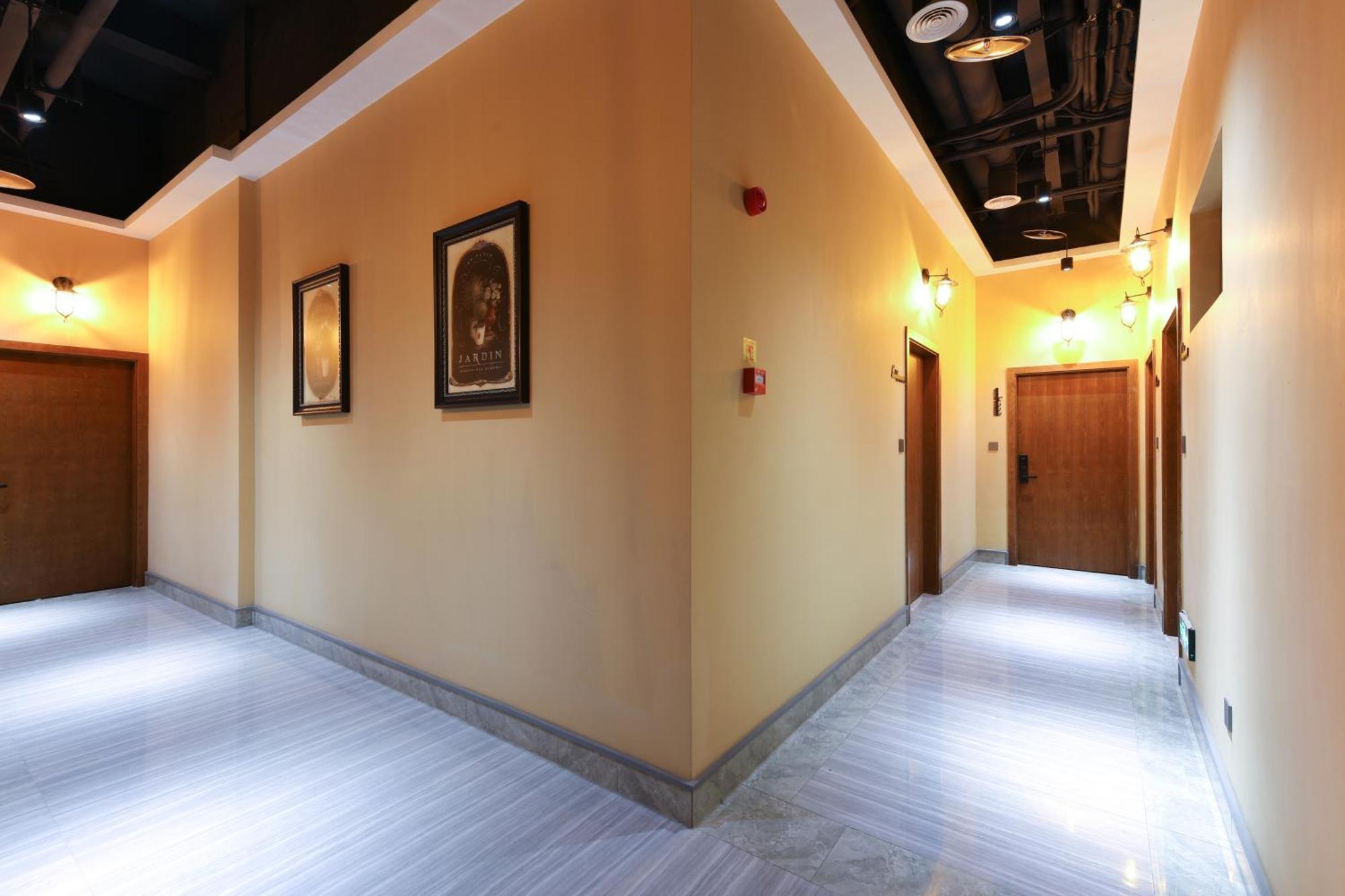 Zou Qu Ye Travel Hotel Chongqing Exterior photo