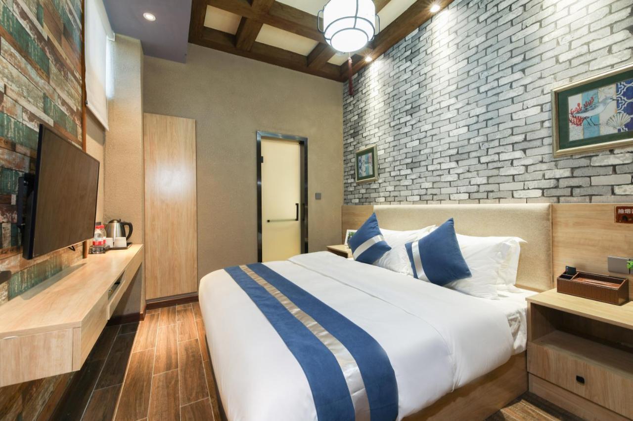 Zou Qu Ye Travel Hotel Chongqing Exterior photo