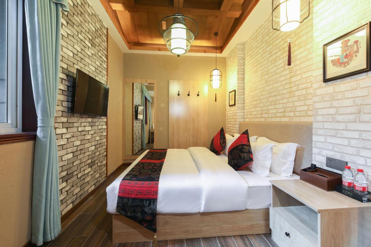 Zou Qu Ye Travel Hotel Chongqing Exterior photo