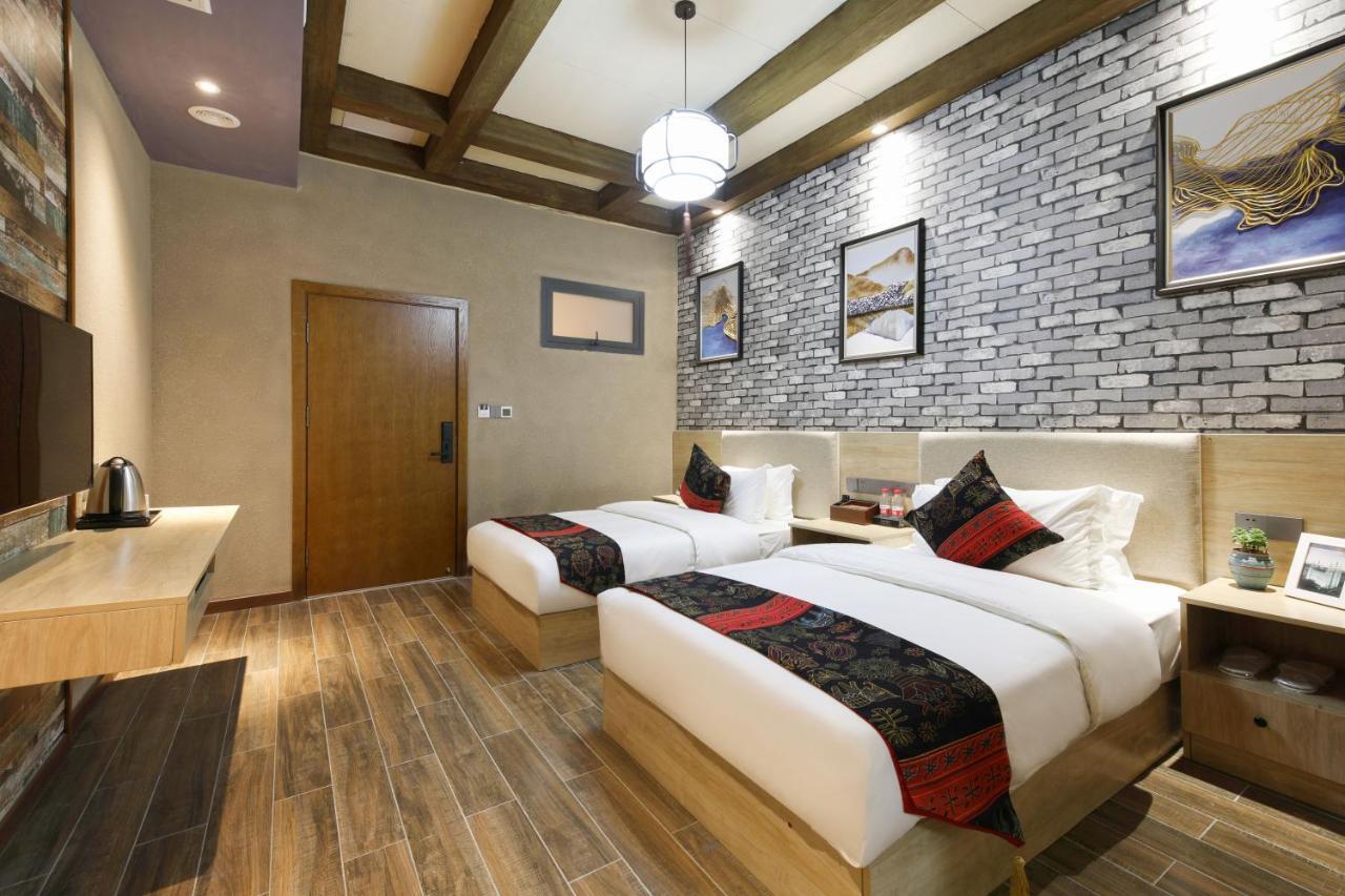 Zou Qu Ye Travel Hotel Chongqing Exterior photo