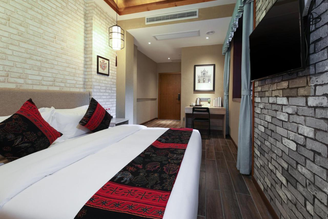 Zou Qu Ye Travel Hotel Chongqing Exterior photo
