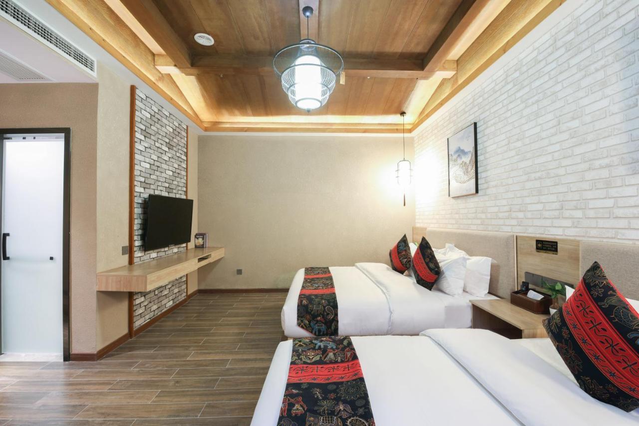 Zou Qu Ye Travel Hotel Chongqing Exterior photo